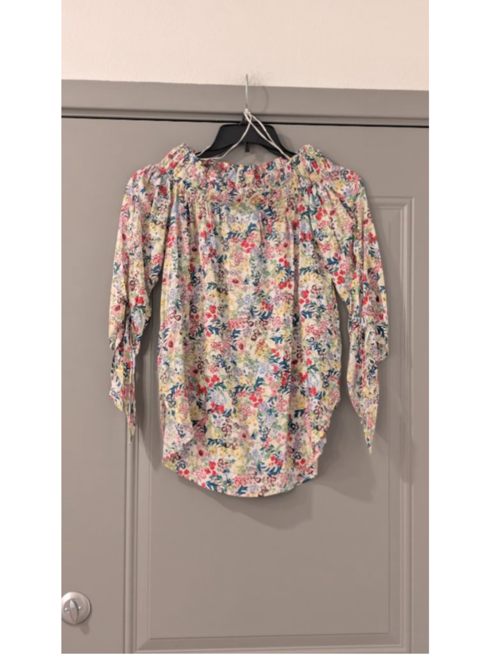 Women's H&M White Floral Off-Shoulder Blouse, Size 2